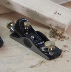 FAITHFULL - Lot Composé D'un Rabot N°4 Et D'un Rabot 60 1/2 20 FAITHFULL - Lot Composé D'un Rabot N°4 Et D'un Rabot 60 1/2 -Outillage Boutique FAITHFULL Lot compose d un rabot N 4 et d un rabot 6 4